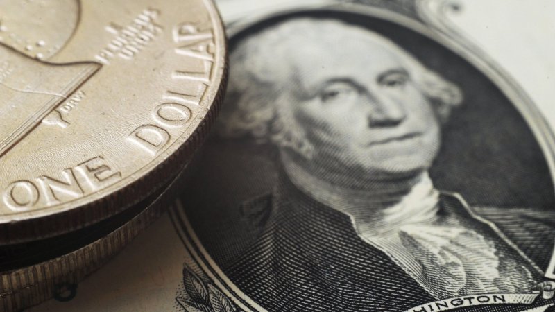 Аналитик раскрыл секрет, как не "сжечь" сбережения в долларах