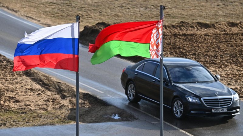 Белоруссия начнет финансировать импортозамещение за счет кредита России