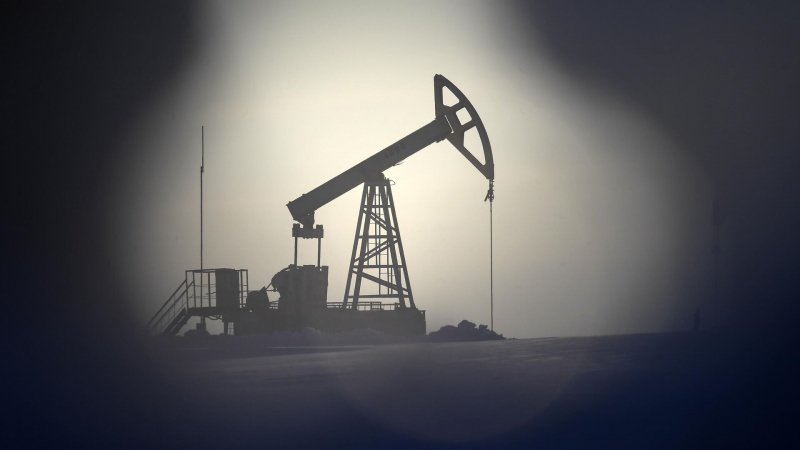 Дисконт на нефть Urals снизится, уверен Новак