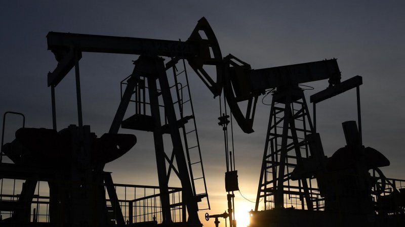 Эксперт рассказал, на сколько Россия может поднять цену на свою нефть
