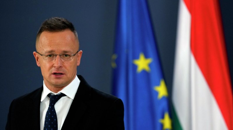 Глава ЦБ Венгрии раскритиковал экономическую политику правительства