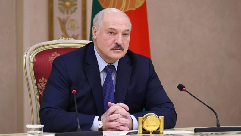 Лукашенко высказался о межгосударственных расчетах в российских рублях