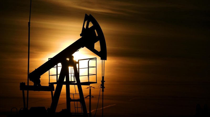 Россия провела подготовку к "потолку" цен на нефть, заявили в Кремле