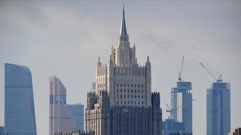 В МИД России призвали исключить из санкций ЕС экспорт зерна и удобрений