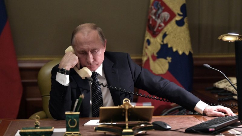 Путин и Токаев обменялись по телефону поздравлениями с Новым годом